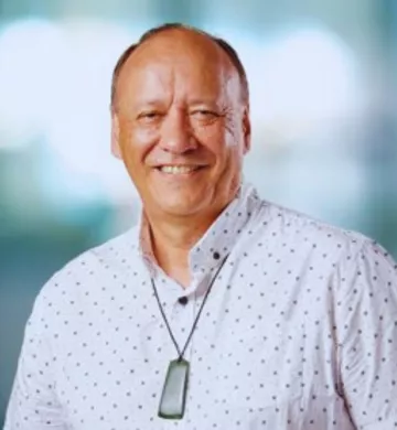 Rawiri Blundell is a transformative Māori health leader, researcher, and equity strategist whose mahi is grounded in whānau, whakapapa, and justice.